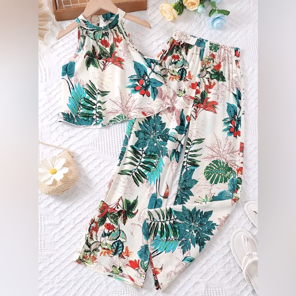 Floral Wide Leg 2 piece set - Picture 2 of 8
